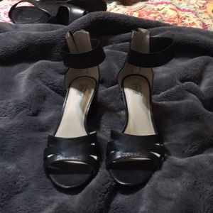 Cute heals and comfy